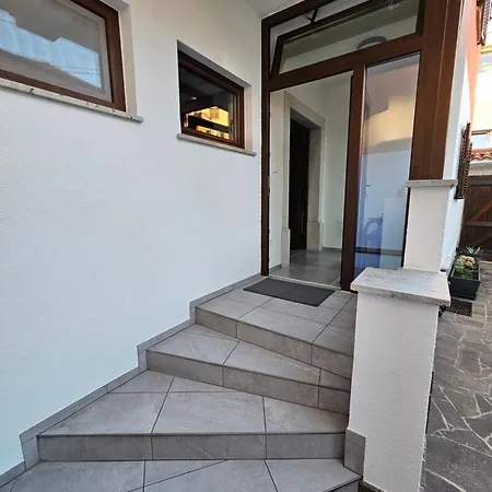 Apartment & Lana *